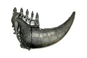 ein Horn, darauf Menschenketten