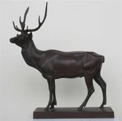 Skulptur eines Hirsches