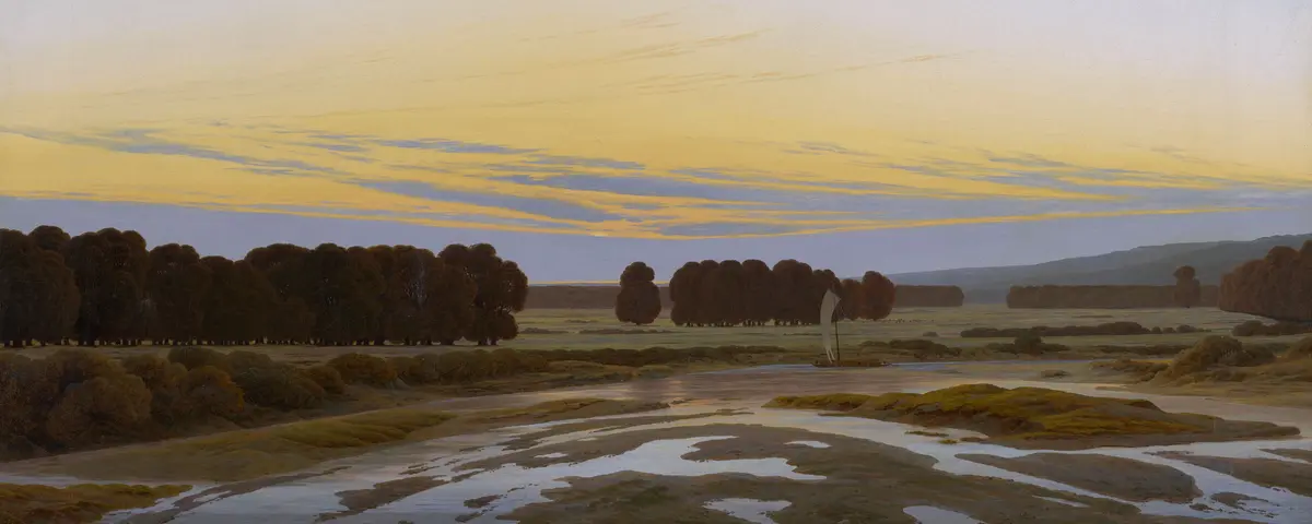 eine Landschaft in der Abenddämmerung mit Wasserflächen und Bäumen