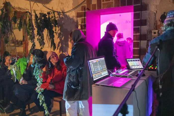 Deborah Geppert & Felix_Ermacora: Session #6 im ECK