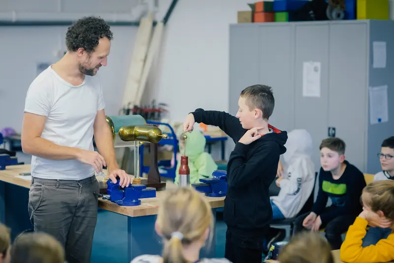 Der Reisende Elektrisierer im Gymnasium Wilsdruff
