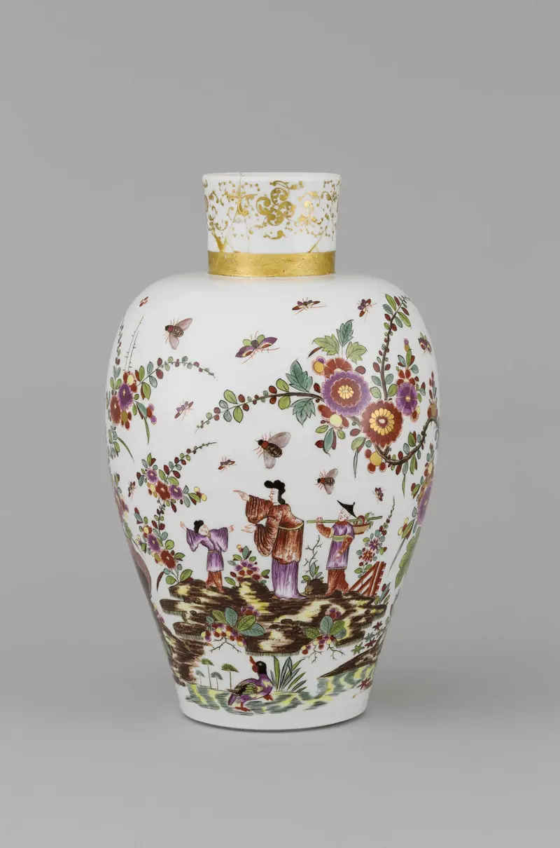 Vase mit buntem asiatischen Gartenmotiv