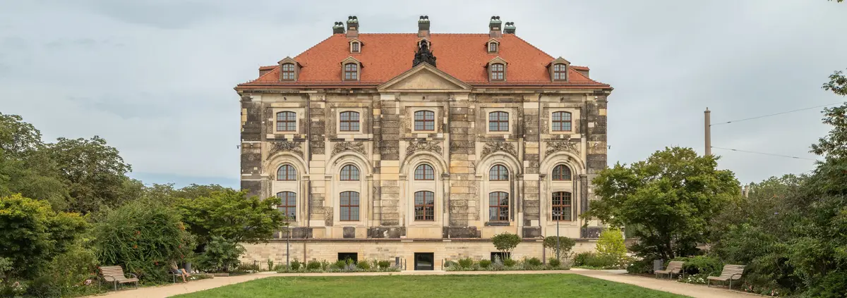 Das Blockhaus mit Garten