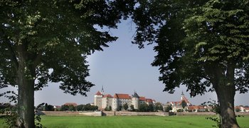 Landschaft mit Schloss