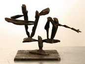 gestaltlose Skulptur mit Verzweigungen