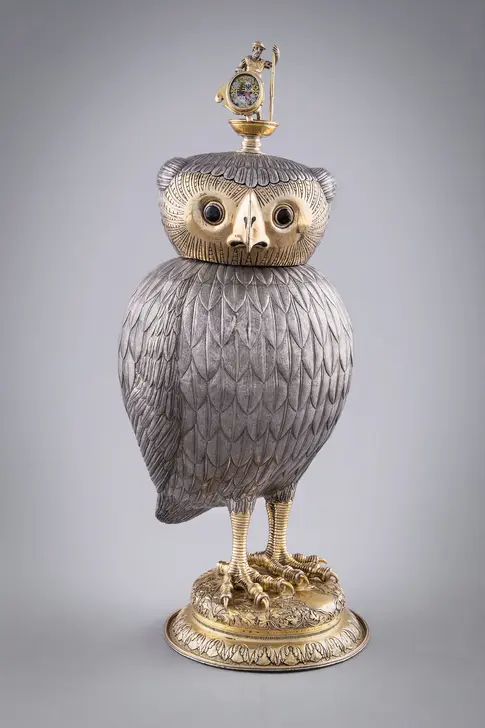 Eule aus gold und silber