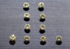 10 Rockknöpfe aus der Diamantrosengarnitur (einzelne erhalten)