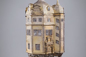 Schlösschenpokal, Wilkomm für das Lustschloss auf der Festung Sonnenstein, Georg Mond, Dresden, 1605/1606 prunkvoller Pokal aus Silber und Gold in Form eines Schlosses