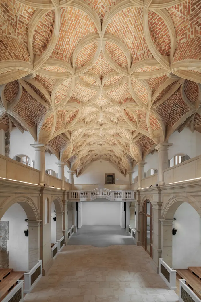 Raumansicht mit Deckengewölbe