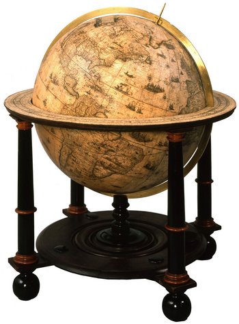 Globus mit detaillierten Zeichnungen, auf einem Gestell