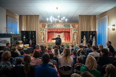 Das Wanderpuppentheater der Familie Dombrowsky am 24.11.2019 im Kultursaal Tauscha