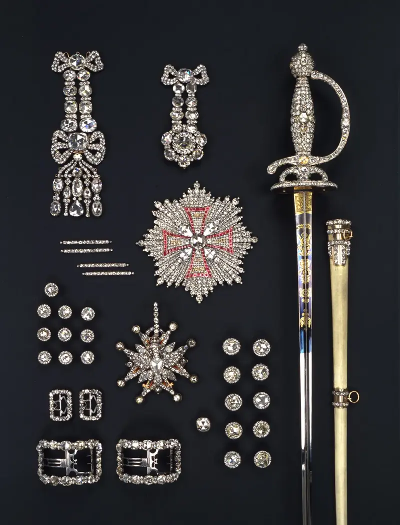 Die Diamantrosengarnitur