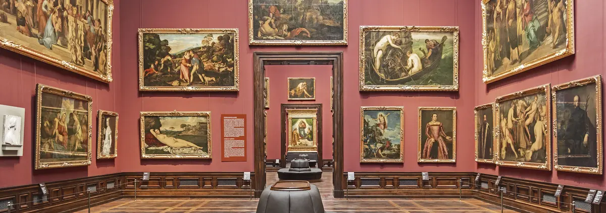 Ein großer Ausstellungssaal der Gemäldegalerie Alte Meister
